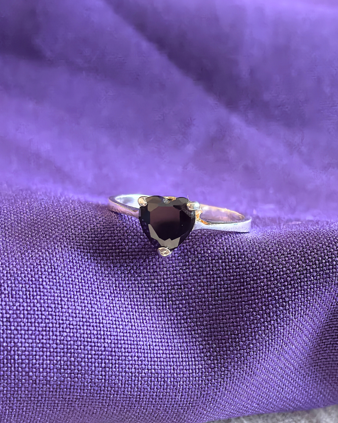 Anillo solitario corazón