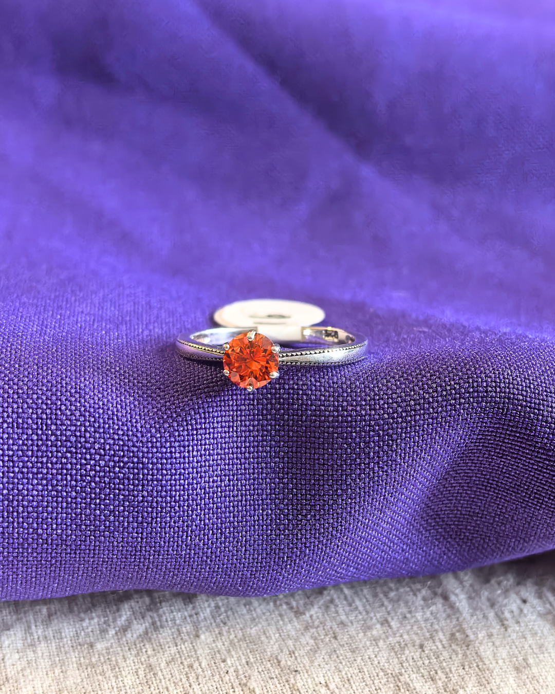 Anillo solitario granate