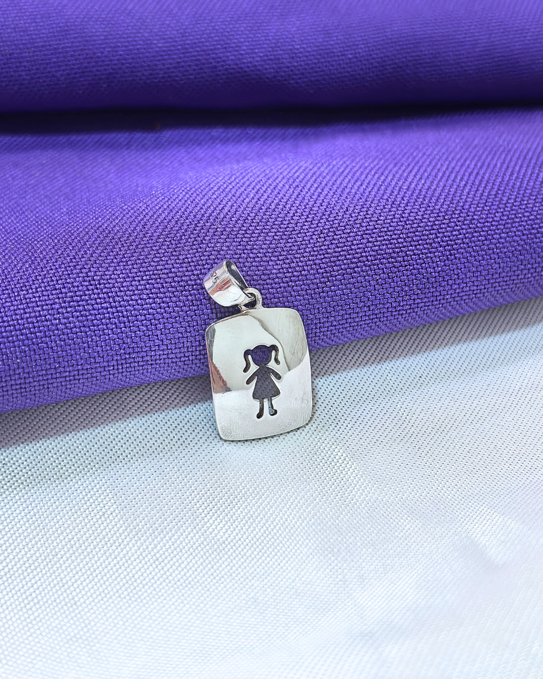 Colgante placa niña