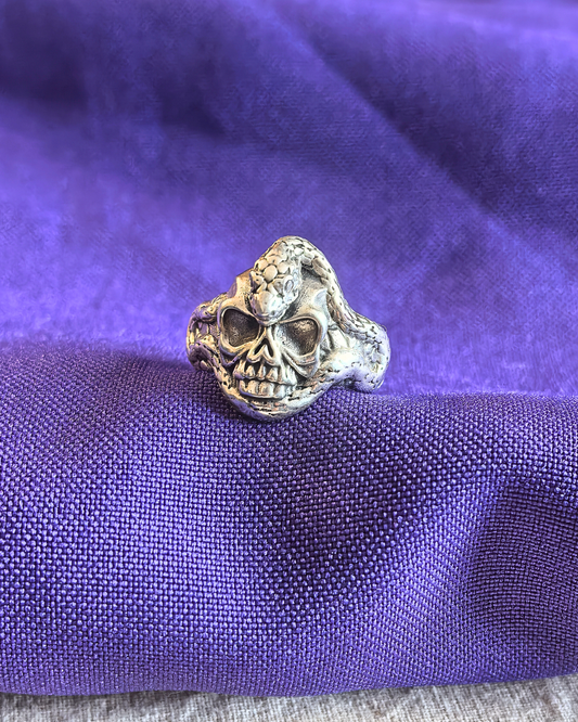 Anillo calavera