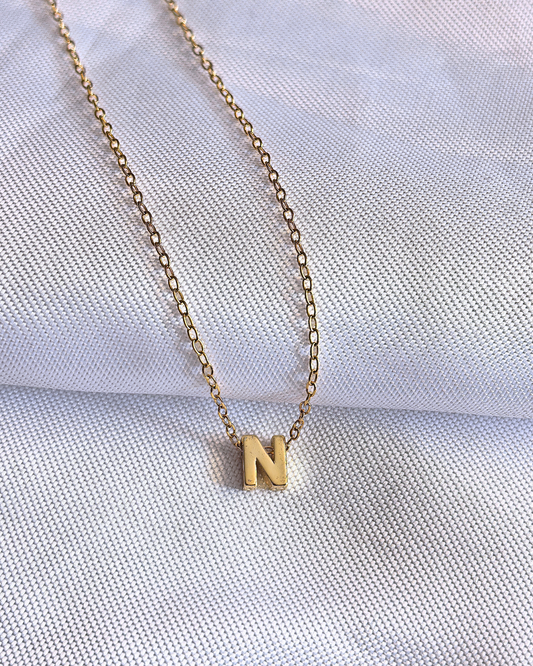 Collar letra