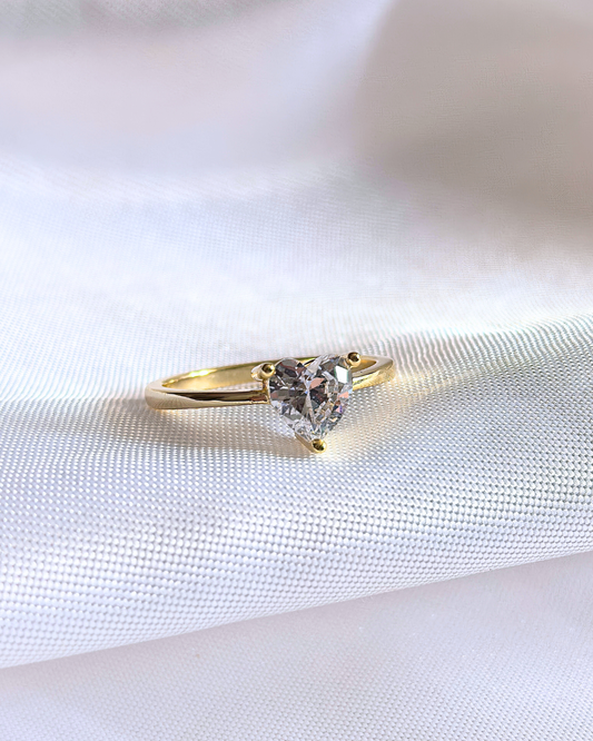 Anillo solitario corazón